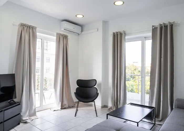 Phaedrus Living: Heraklion City View Flat