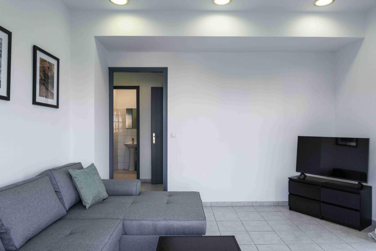 Phaedrus Living: View Flat Appartement